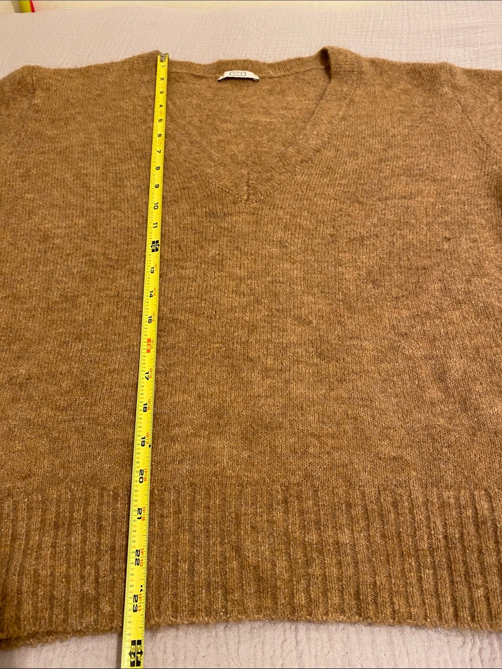 AYR Women's V-Neck Sweater in Camel Brown. Size L - Picture 6 of 8